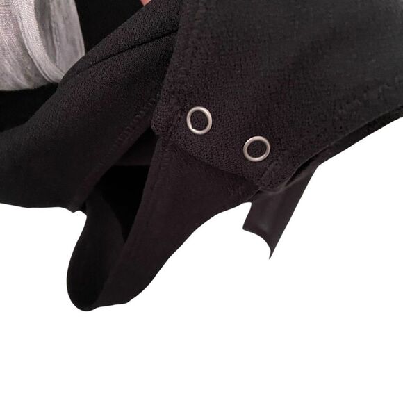 Abercrombie & Fitch Long Sleeve Mesh Crepe Shell Bodysuit in Size Medium - Picture 8 of 8